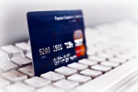   Zobacz, jak rozliczyć i ująć w księgach wydatki z firmowej karty kredytowej